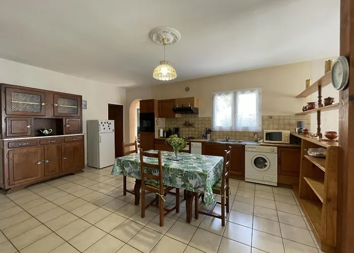 Chez Labat 2 بيت للعطل Livron